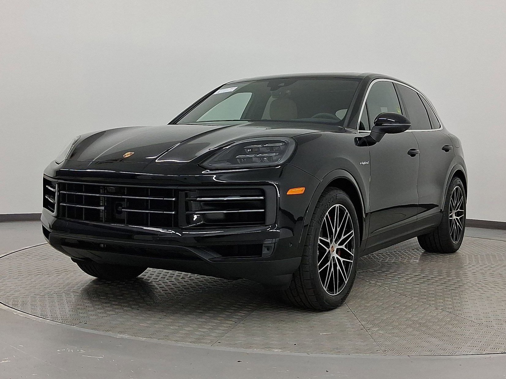 New 2025 Porsche Cayenne S image 1