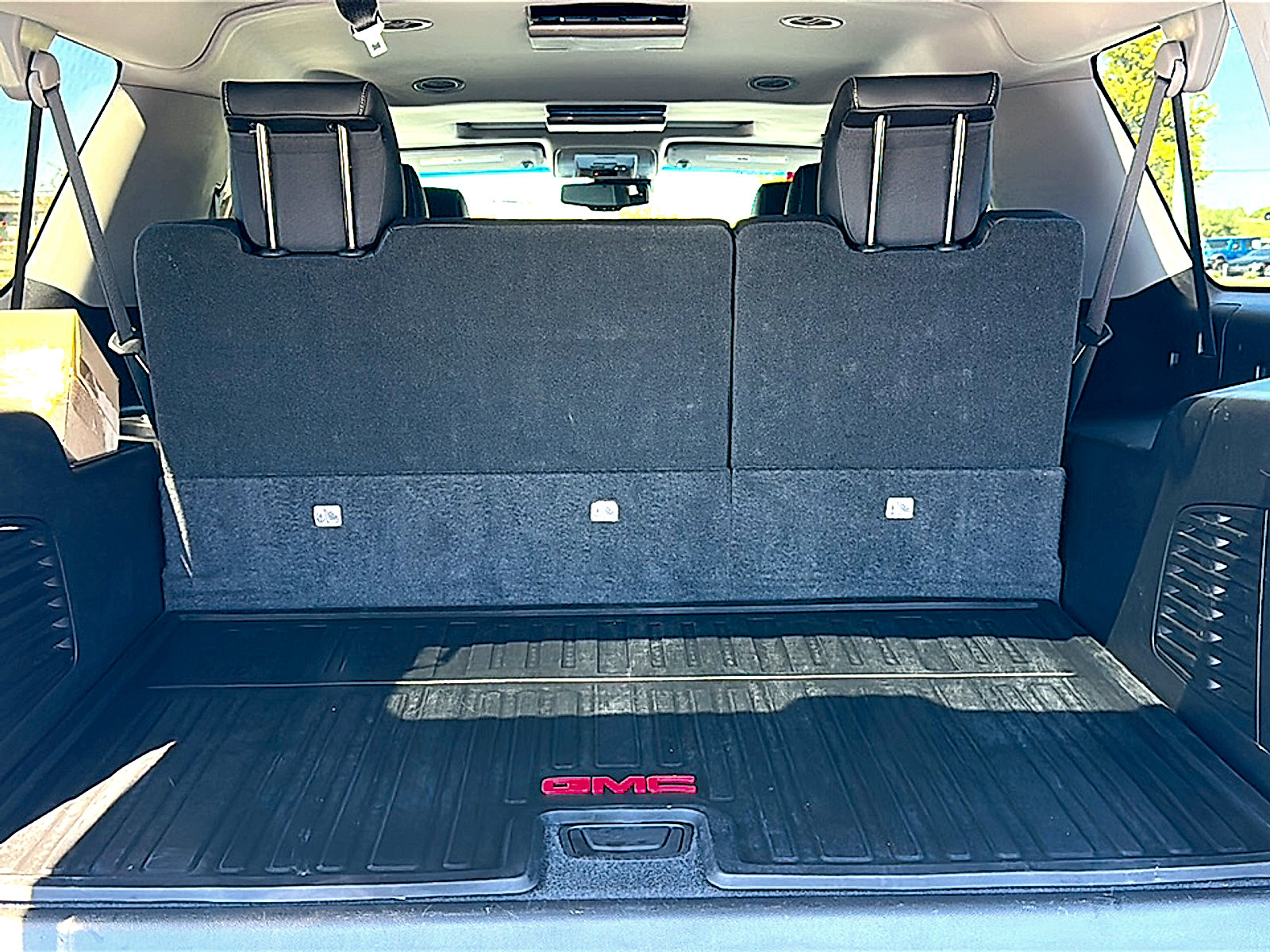 Used 2018 GMC Yukon XL SLT w/ Premium Edition RWD image 24