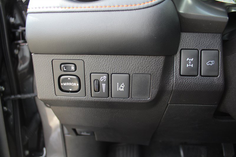 Used 2016 Toyota RAV4 SE w/ Advanced Technology Package AWD/4WD image 17