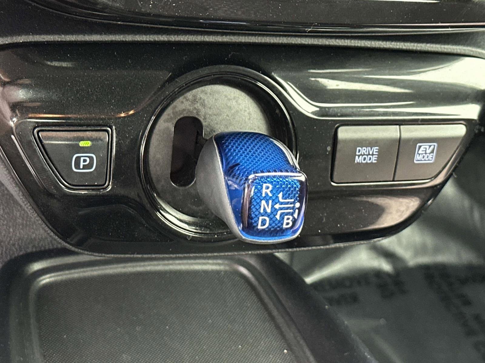 Used 2022 Toyota Prius LE image 12