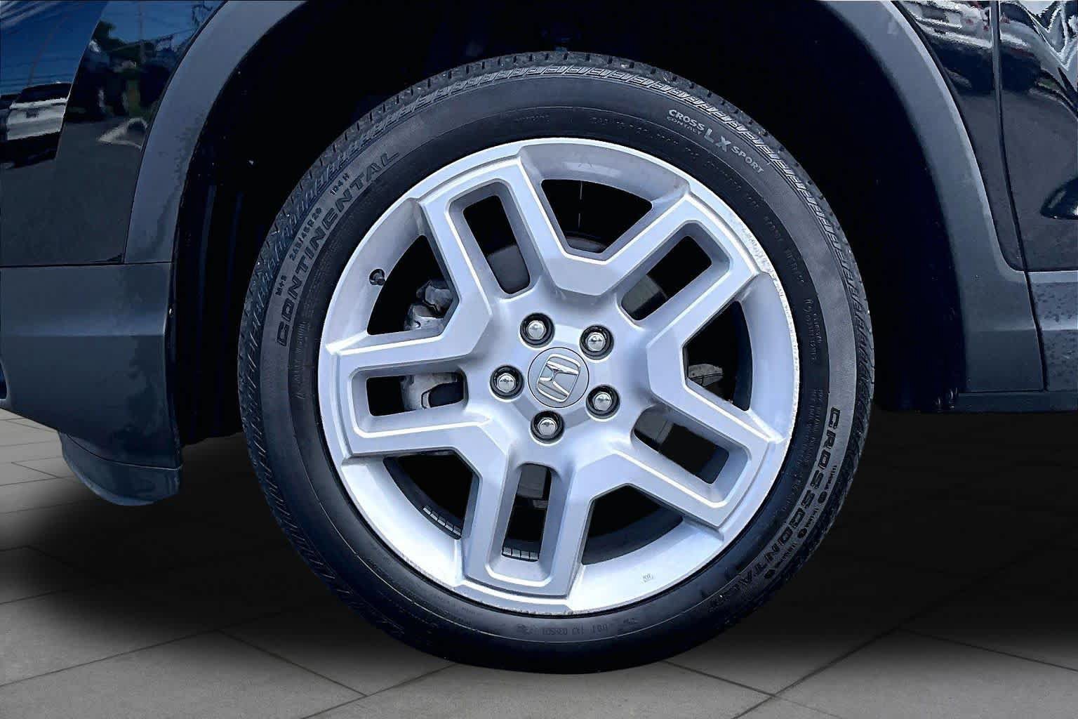 Used 2024 Honda Passport EX-L image 10