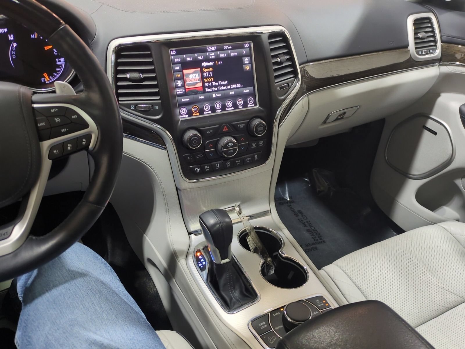 Used 2018 Jeep Grand Cherokee Summit AWD/4WD image 27