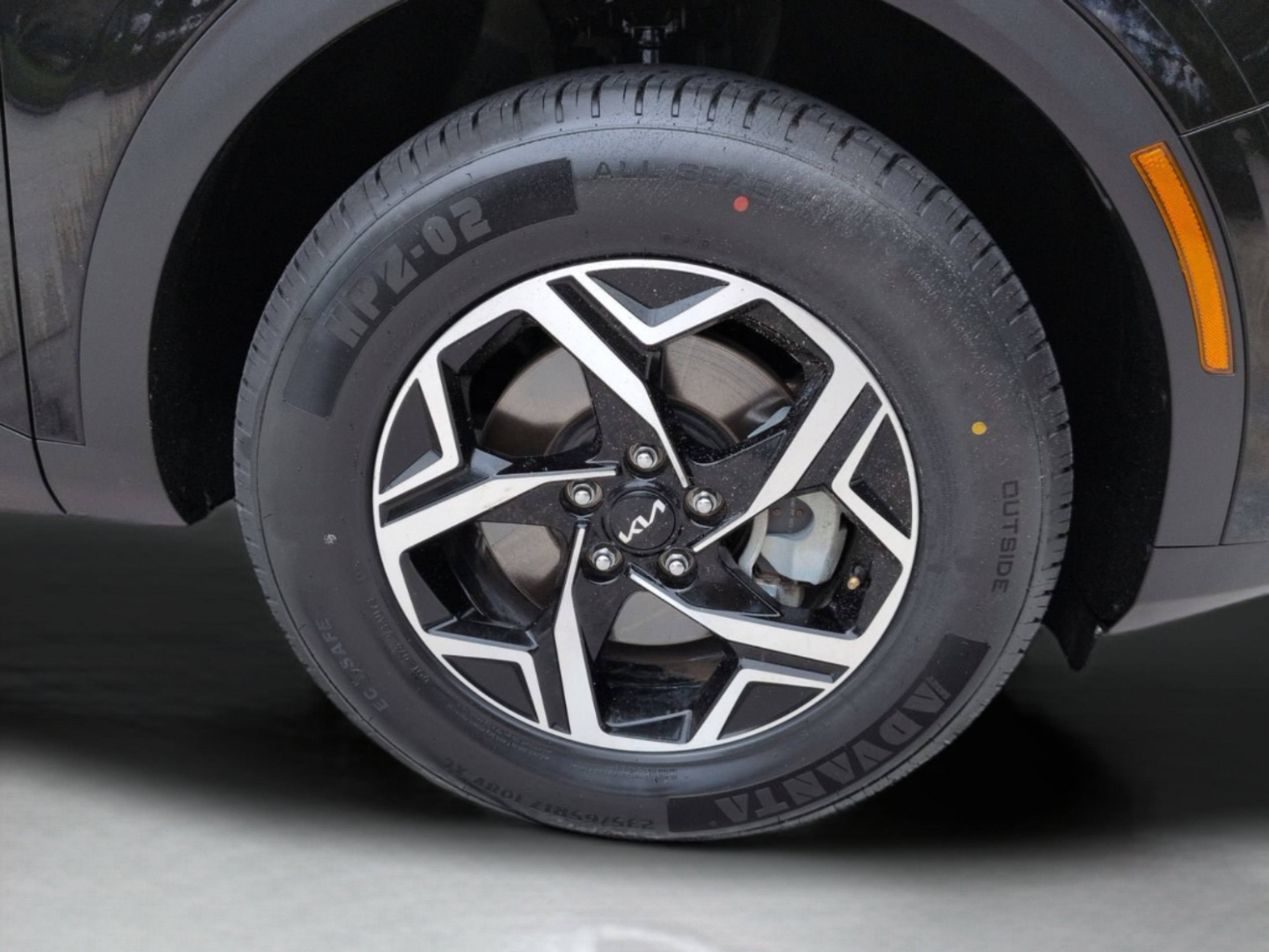 Certified 2024 Kia Sportage LX AWD/4WD image 13