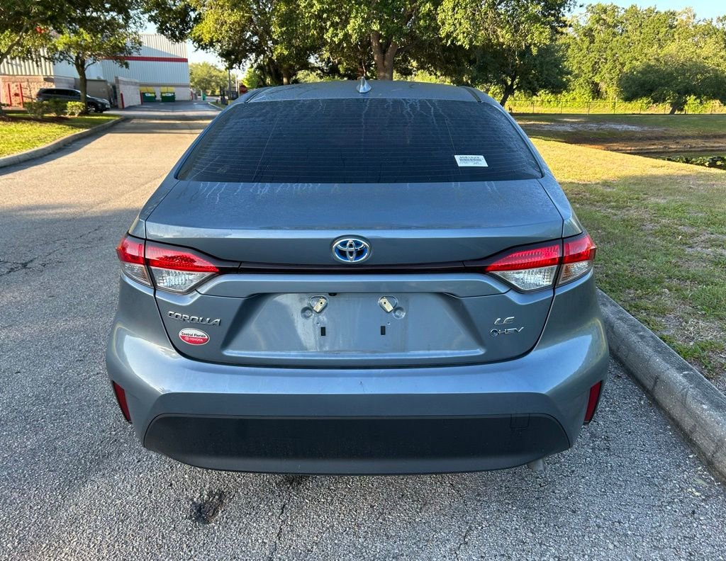 Used 2025 Toyota Corolla LE FWD image 4