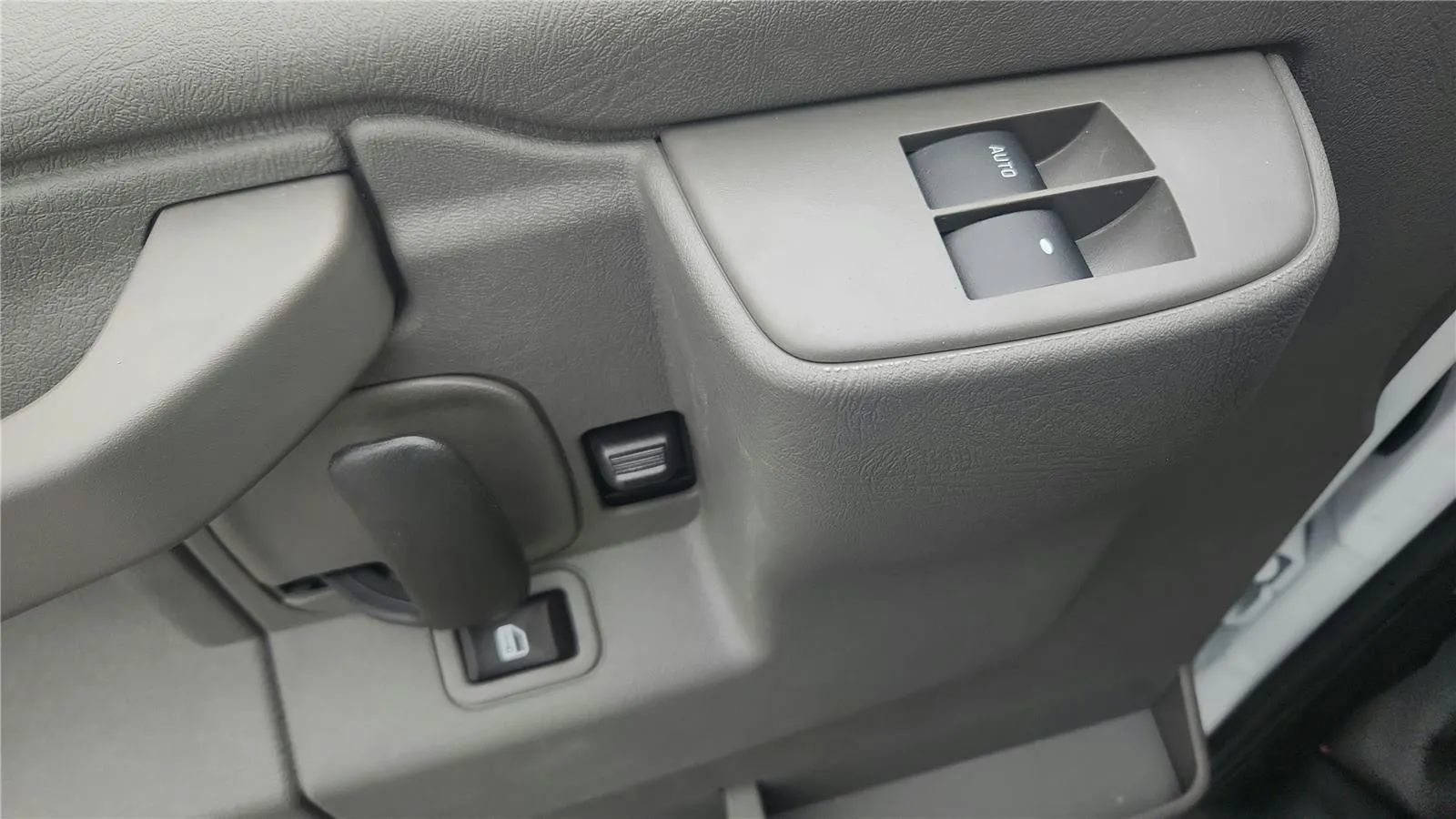 New 2025 Chevrolet Express 3500 w/ Power Convenience Package RWD image 33