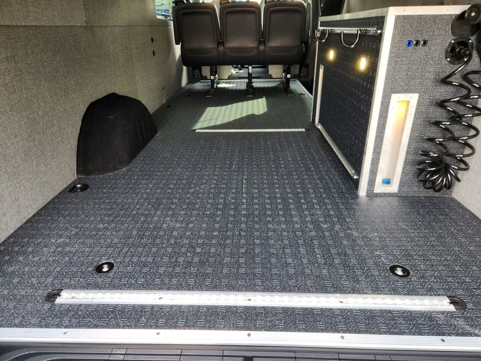 Used 2022 Mercedes-Benz Sprinter 2500 image 29