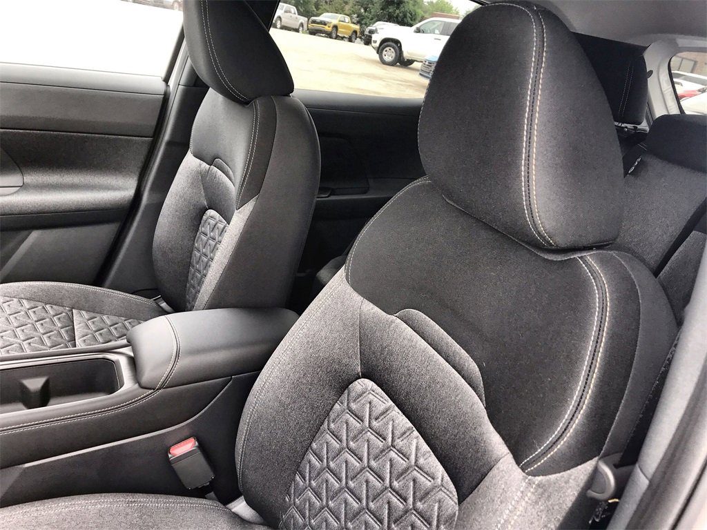 New 2025 Nissan Kicks SV w/ SV Premium Package image 11