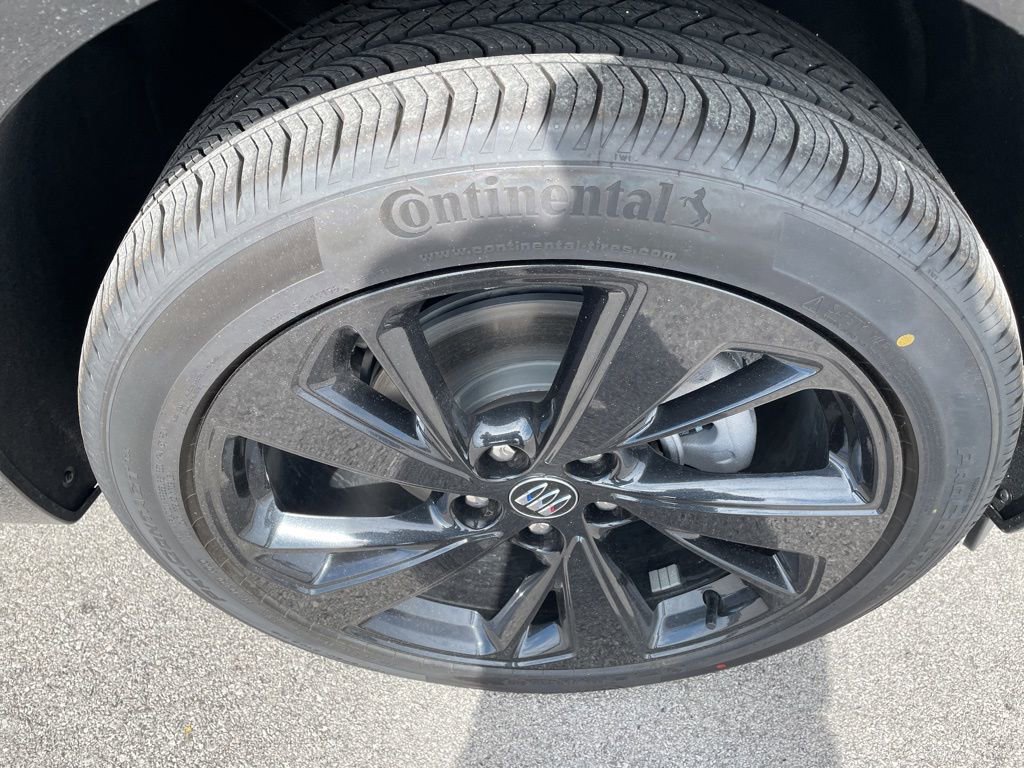 New 2026 Buick Envision Sport Touring image 32