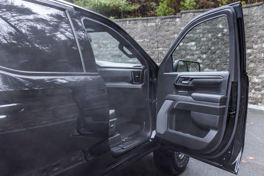 Used 2025 GMC Sierra 1500 AT4X image 15