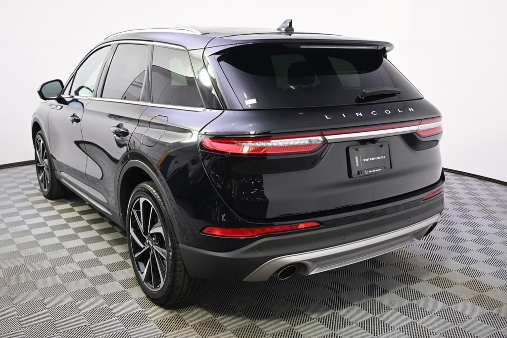 Used 2023 Lincoln Corsair Reserve w/ Equipment Group 202A AWD/4WD image 4