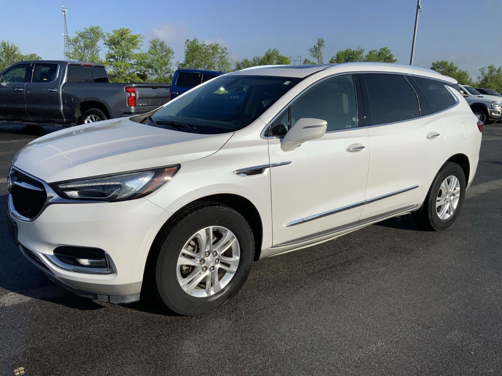 Used 2019 Buick Enclave Essence FWD image 4