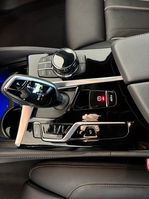 Used 2023 BMW M550i xDrive w/ Executive Package AWD/4WD image 18