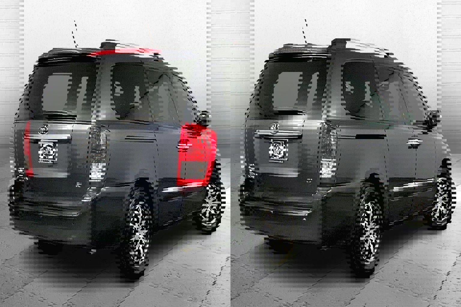 Used 2012 Kia Sedona EX w/ Luxury Pkg image 13