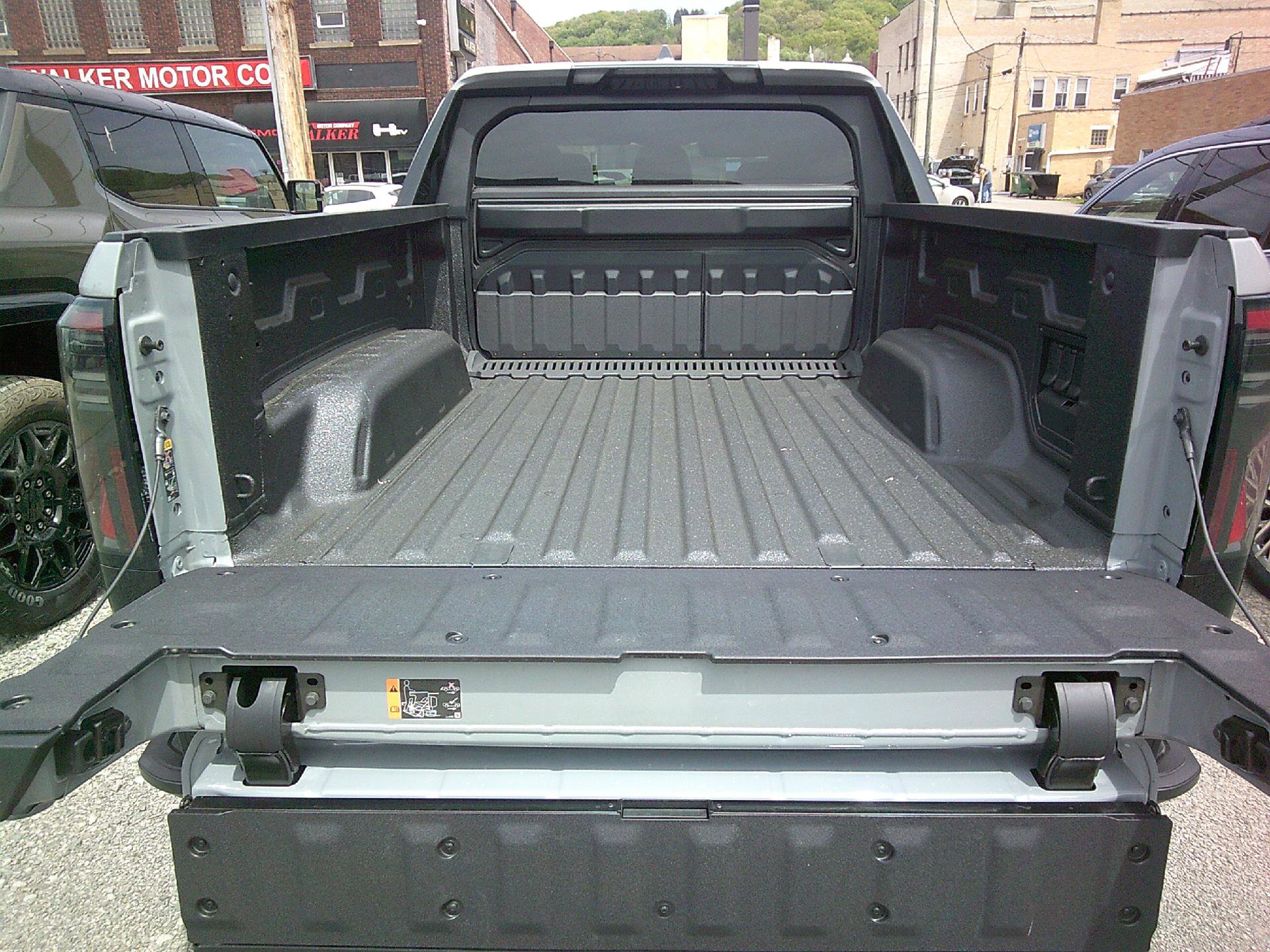 New 2025 GMC Sierra EV Denali image 5