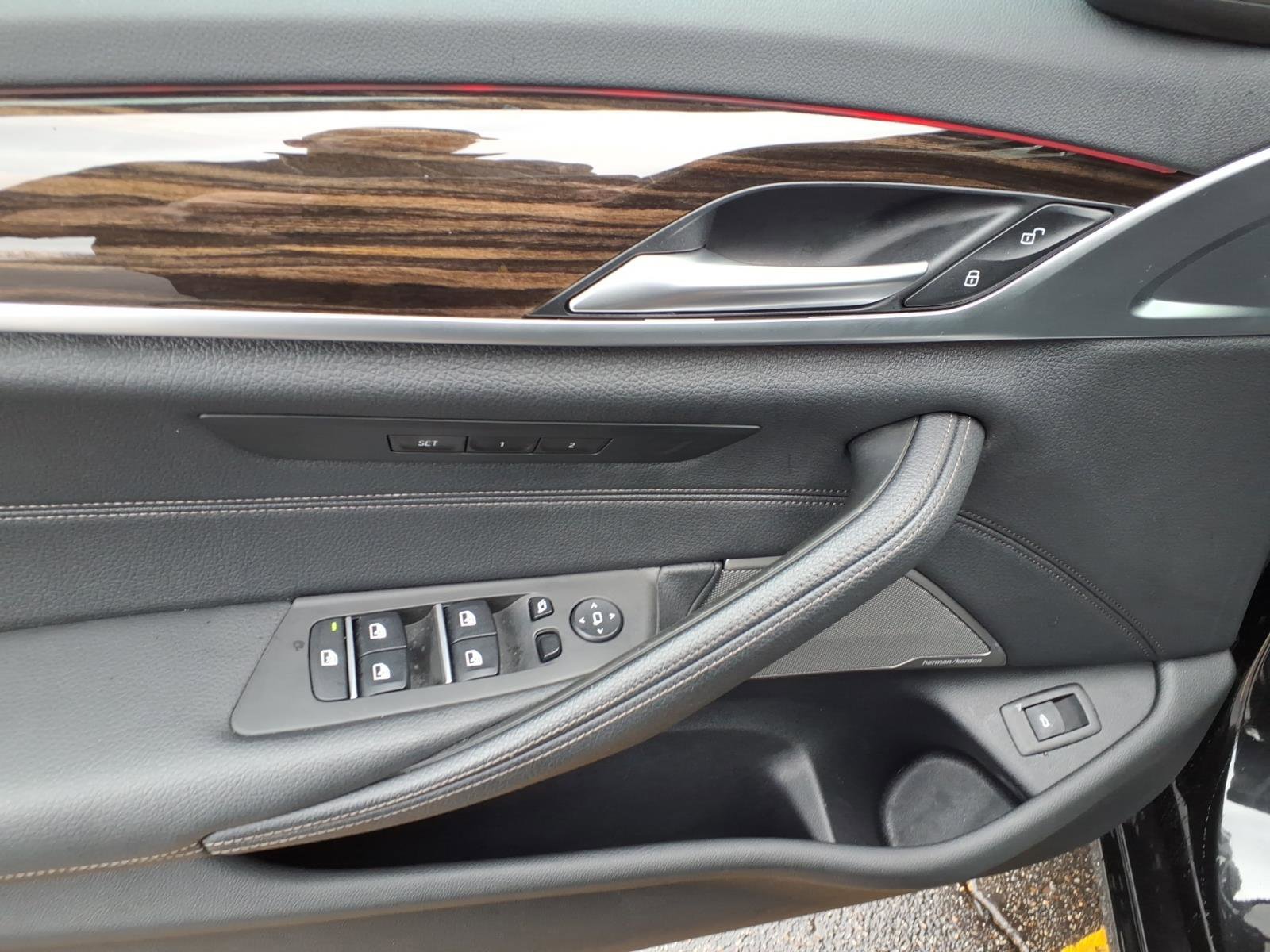 Used 2023 BMW 540i xDrive w/ Premium Package image 14