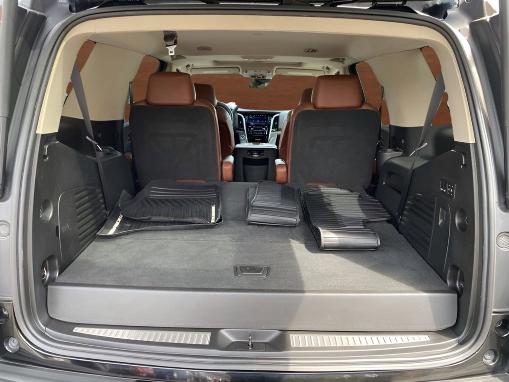 Used 2020 Cadillac Escalade Luxury AWD/4WD image 12