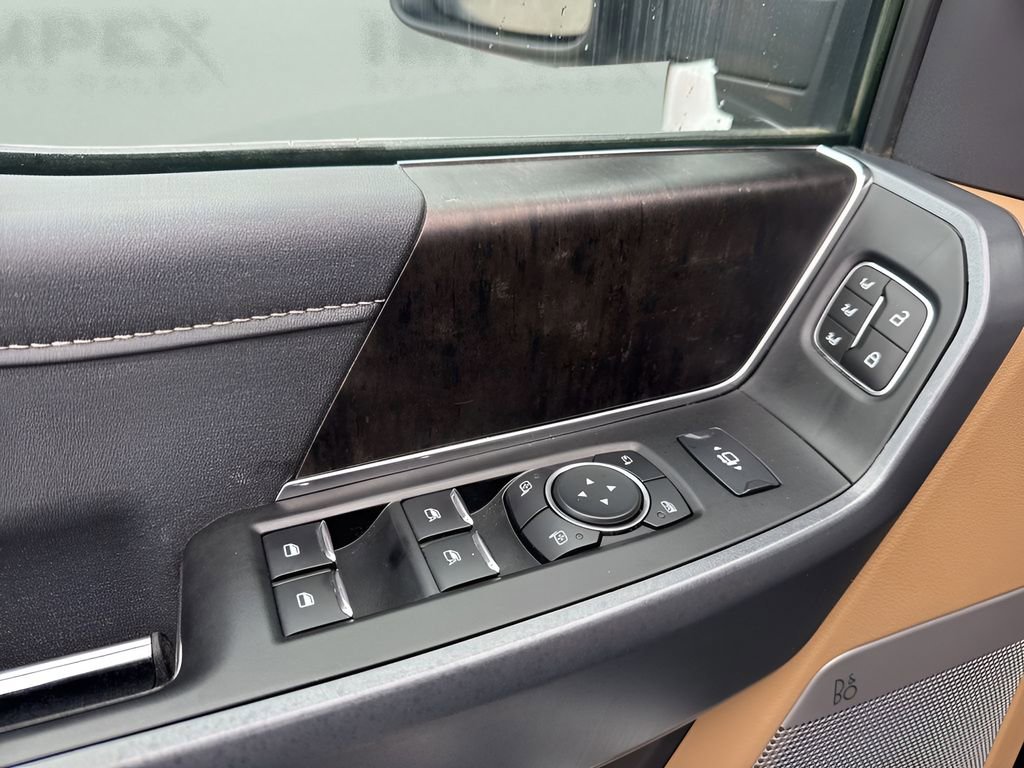 Used 2023 Ford F250 Lariat w/ Chrome Package image 29