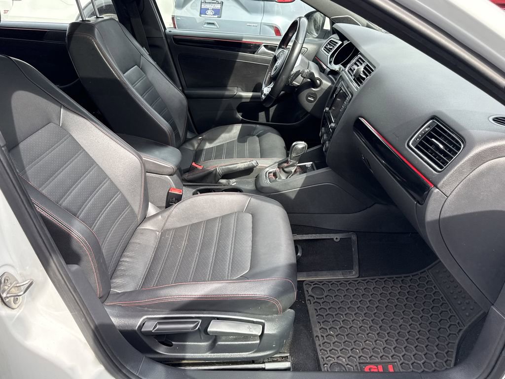 Used 2016 Volkswagen Jetta GLI SEL FWD image 25