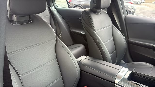 Certified 2023 Mercedes-Benz C 300 4MATIC Sedan image 17