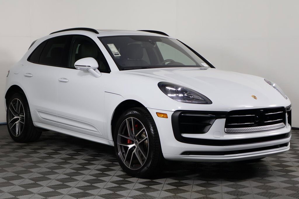 Used 2023 Porsche Macan S image 3