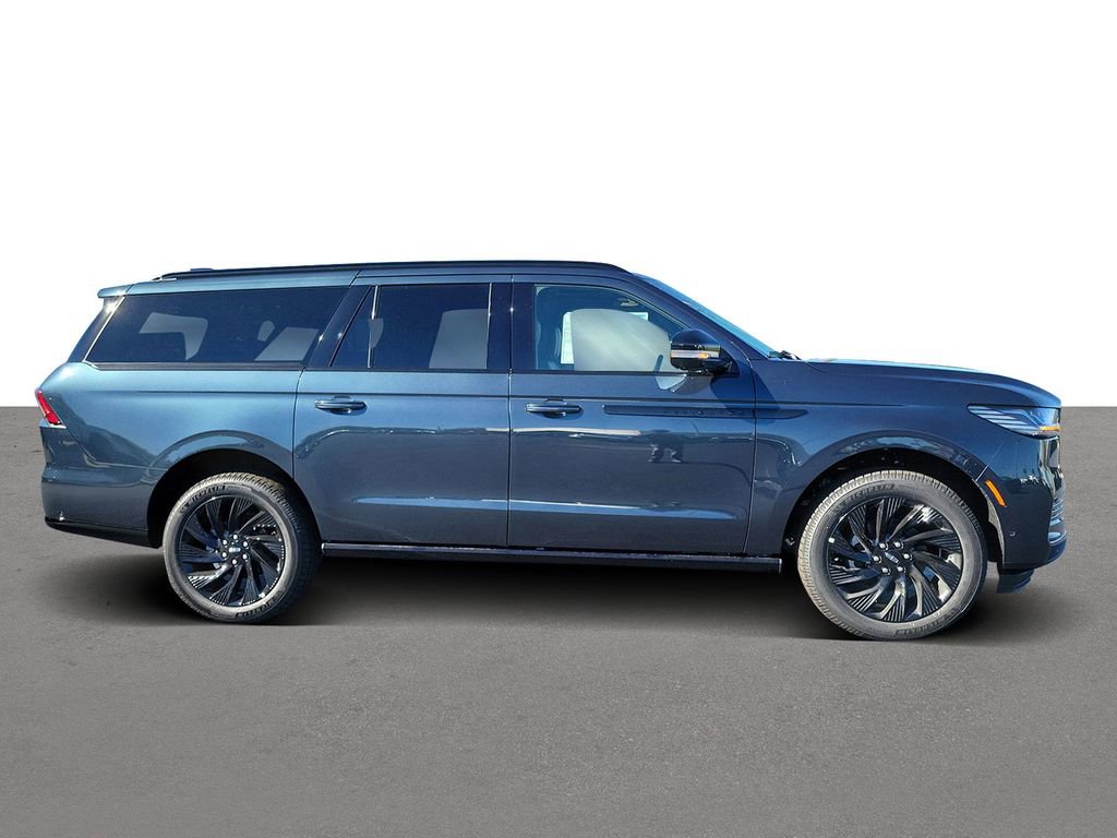 New 2025 Lincoln Navigator L Reserve w/ Jet Appearance Package AWD/4WD image 3