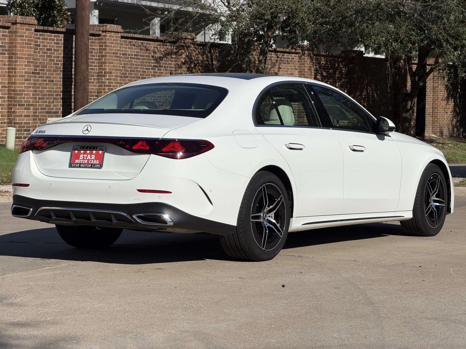 Used 2025 Mercedes-Benz E 350 Sedan image 14