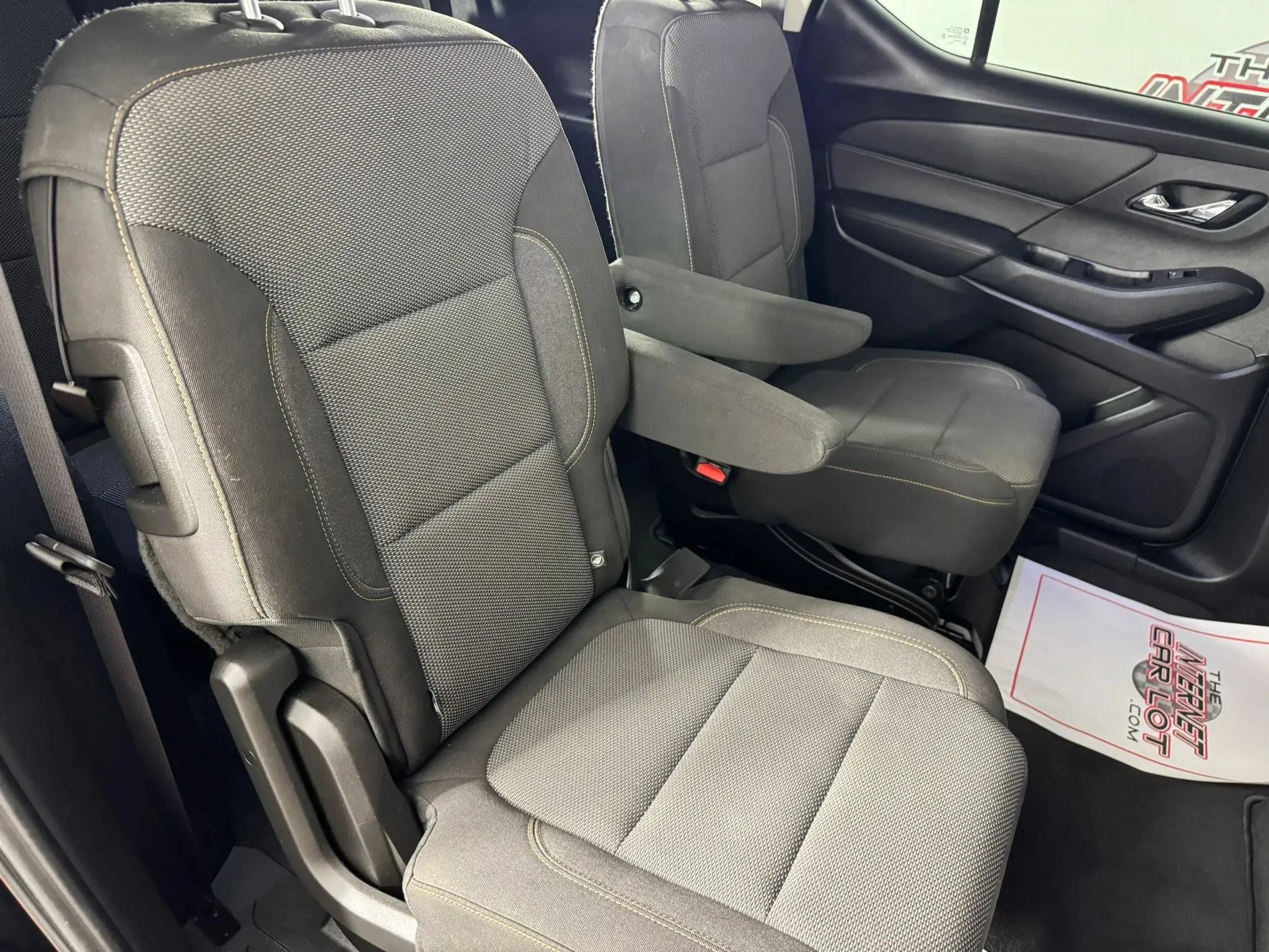 Used 2020 Chevrolet Traverse LT FWD image 37