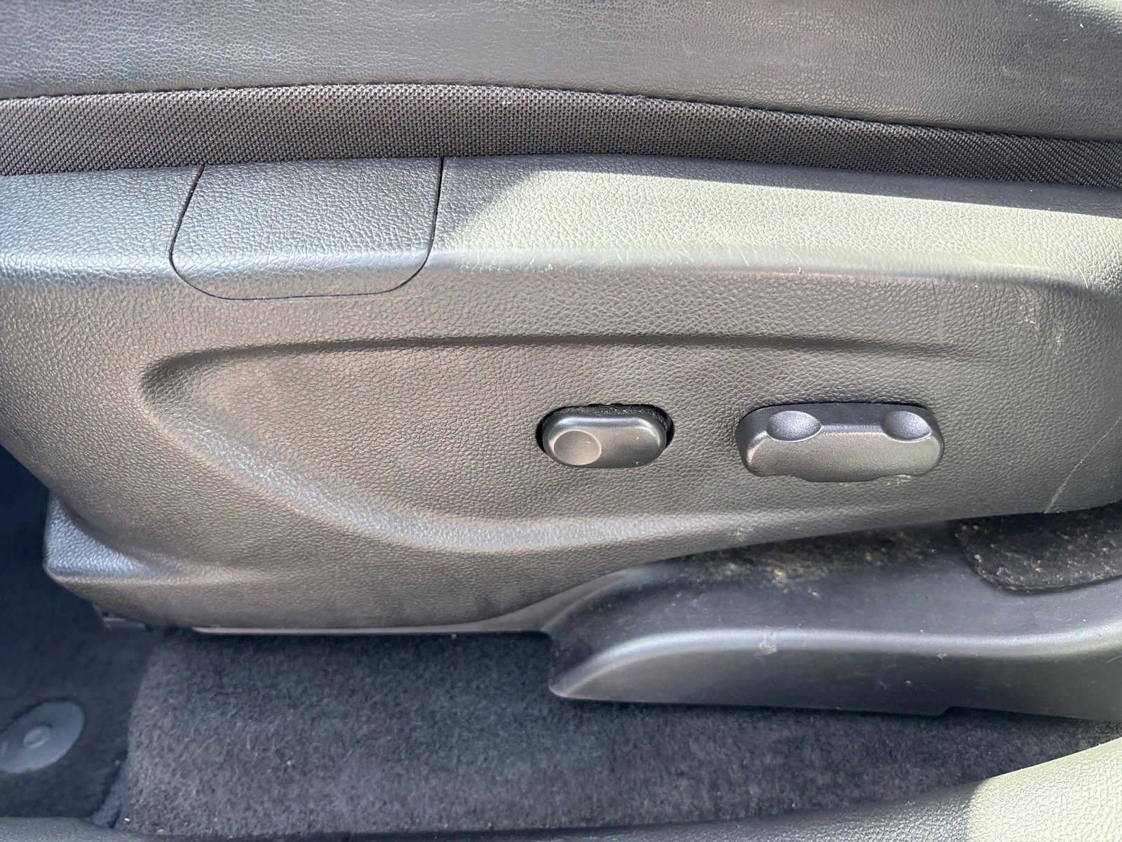 Used 2020 Buick Encore Preferred AWD/4WD image 12