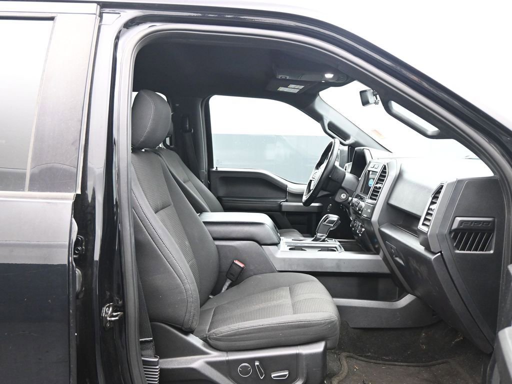 Used 2017 Ford F150 XLT w/ Equipment Group 302A Luxury image 10