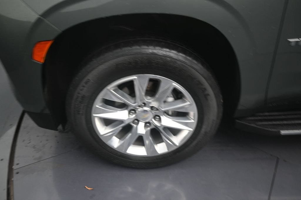 Used 2023 Chevrolet Tahoe Premier RWD image 9
