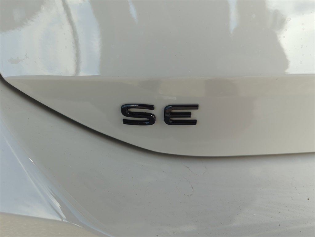 New 2026 Volkswagen Tiguan SE R-Line image 22