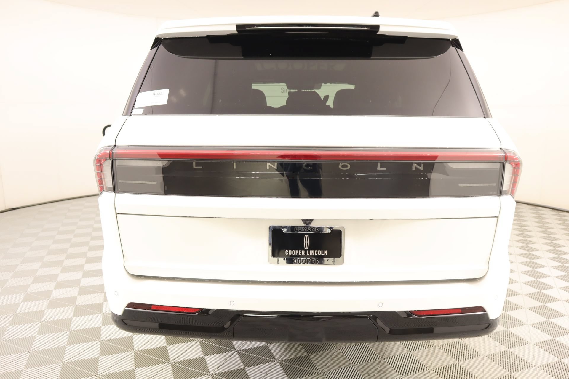 New 2026 Lincoln Navigator Reserve AWD/4WD image 23