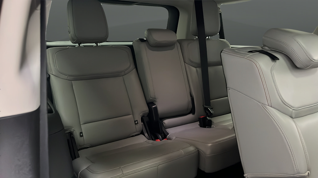 Used 2025 Ford Expedition Max Active AWD/4WD image 26