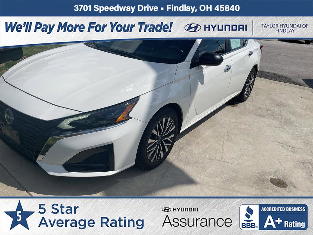 Used 2025 Nissan Altima 2.5 SV FWD image 1