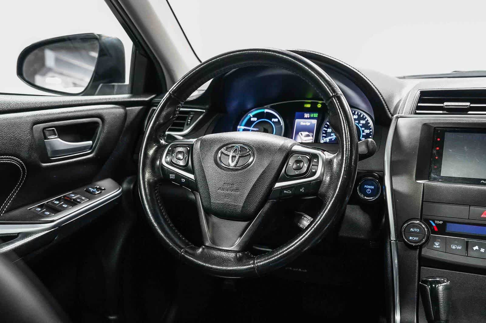 Certified 2016 Toyota Camry XLE w/ Moonroof Package FWD image 16