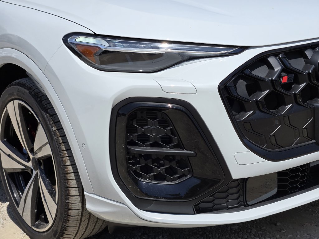 New 2026 Audi SQ5 Prestige AWD/4WD image 12