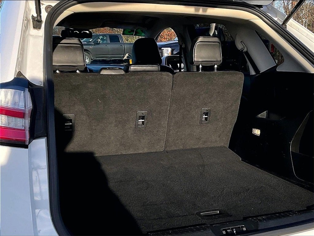 Used 2023 Ford Edge SEL image 33