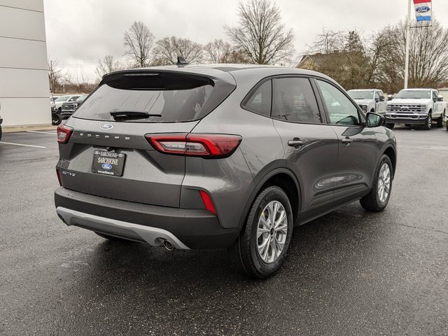 Used 2025 Ford Escape Active w/ Cold Weather Package image 4