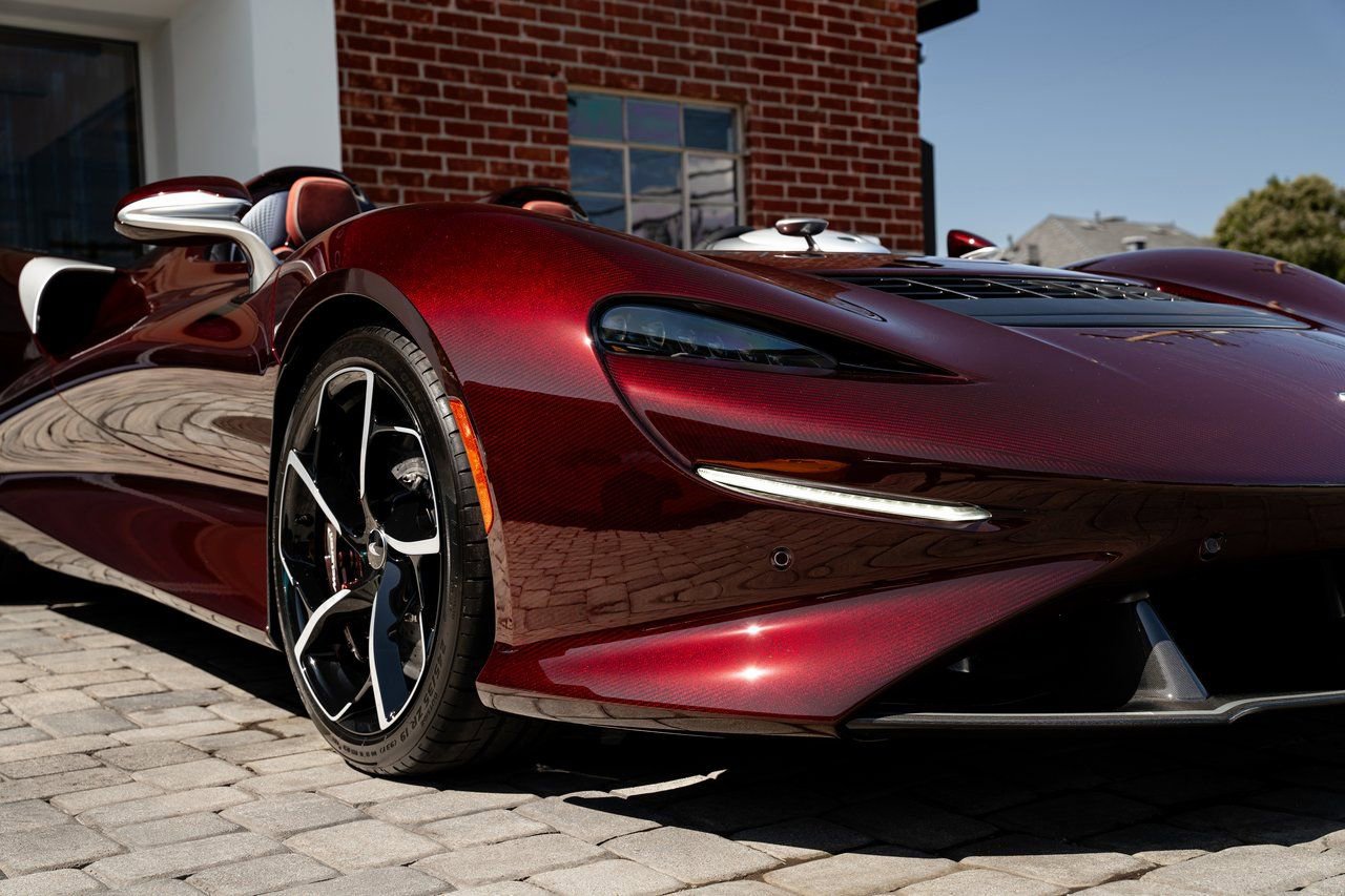 Used 2021 McLaren Elva RWD image 6