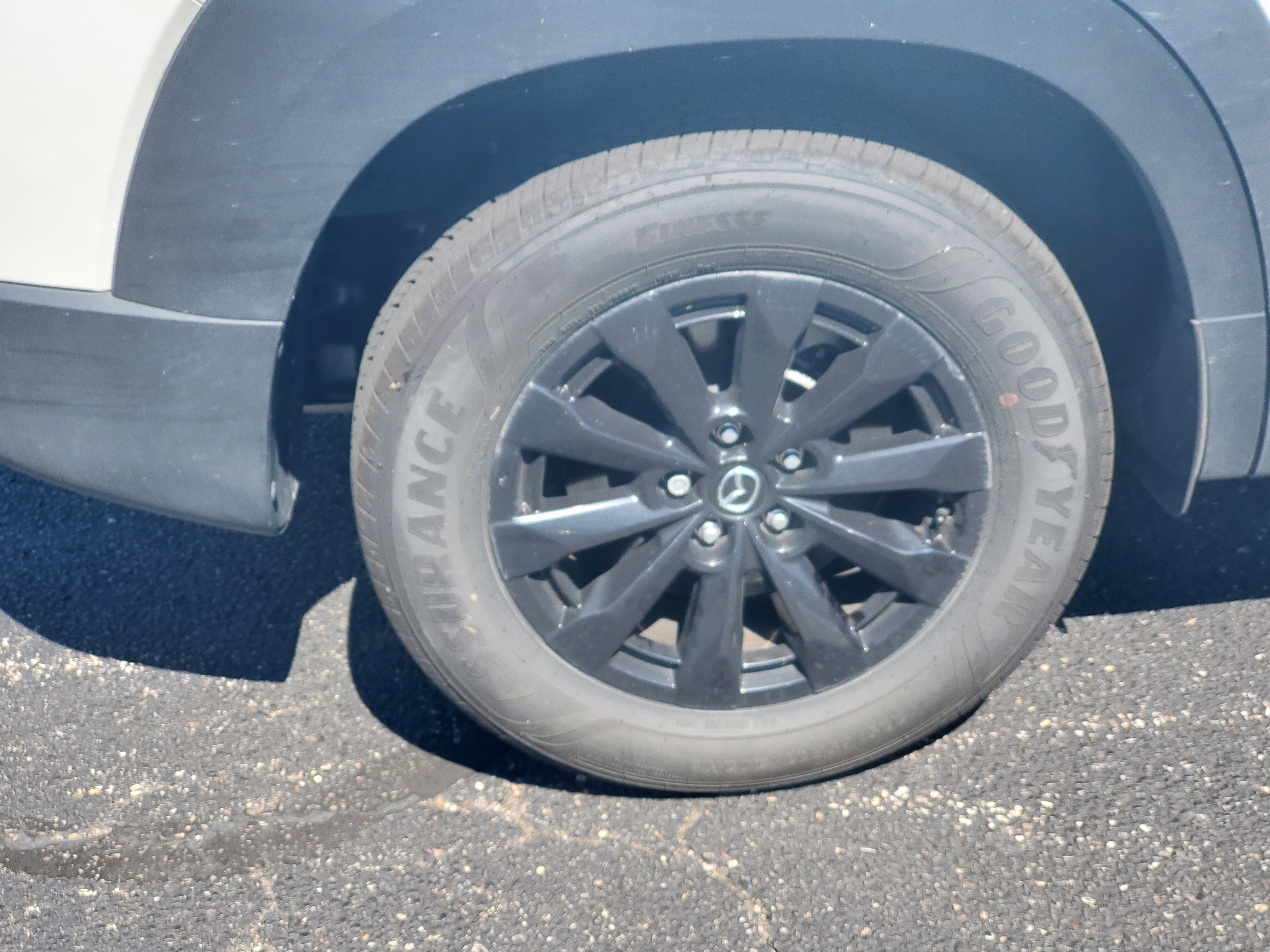 Used 2025 MAZDA CX-50 AWD 2.5 Hybrid w/ Premium Pkg image 6