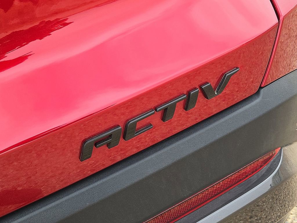 Used 2025 Chevrolet Equinox ACTIV w/ Convenience Package III image 13