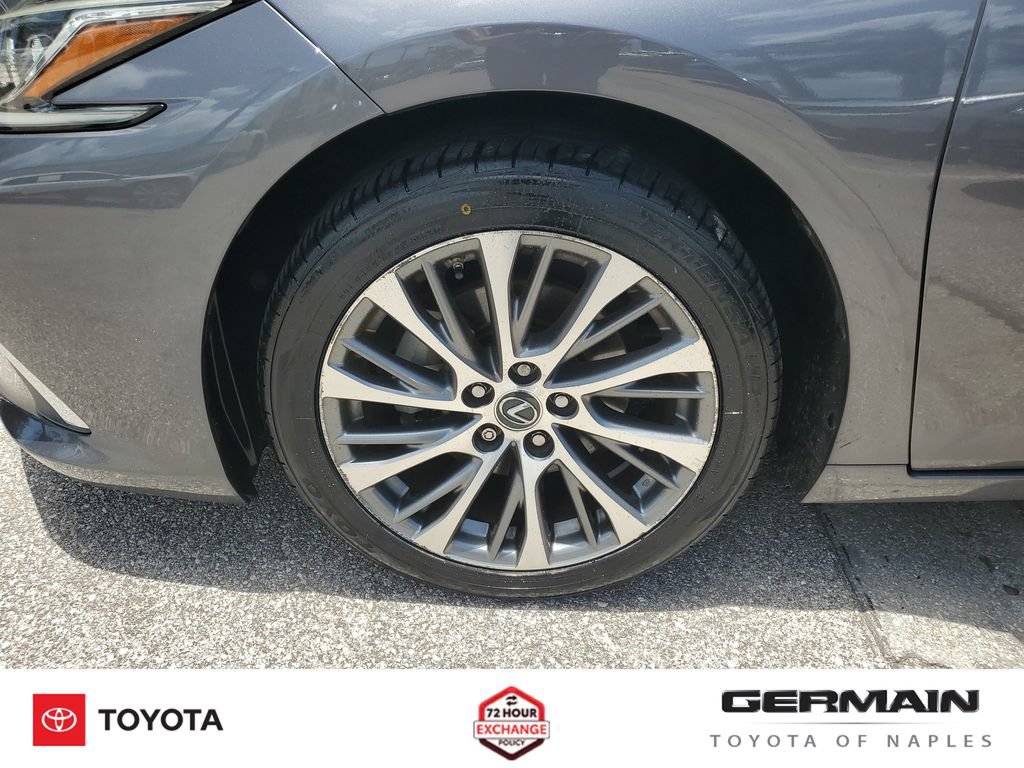 Used 2020 Lexus ES 300h w/ Premium Package FWD image 14