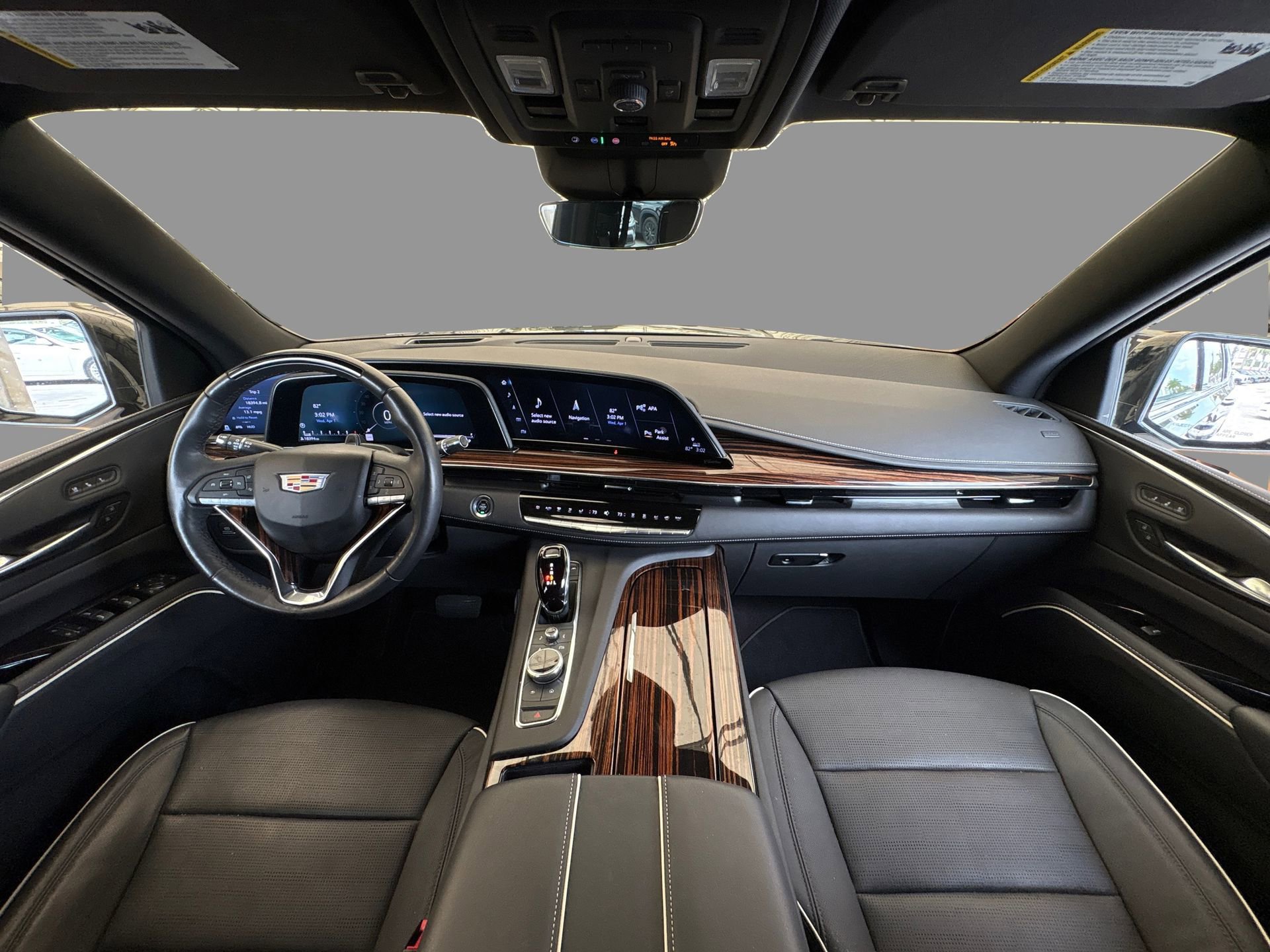 Used 2023 Cadillac Escalade Premium Luxury image 21