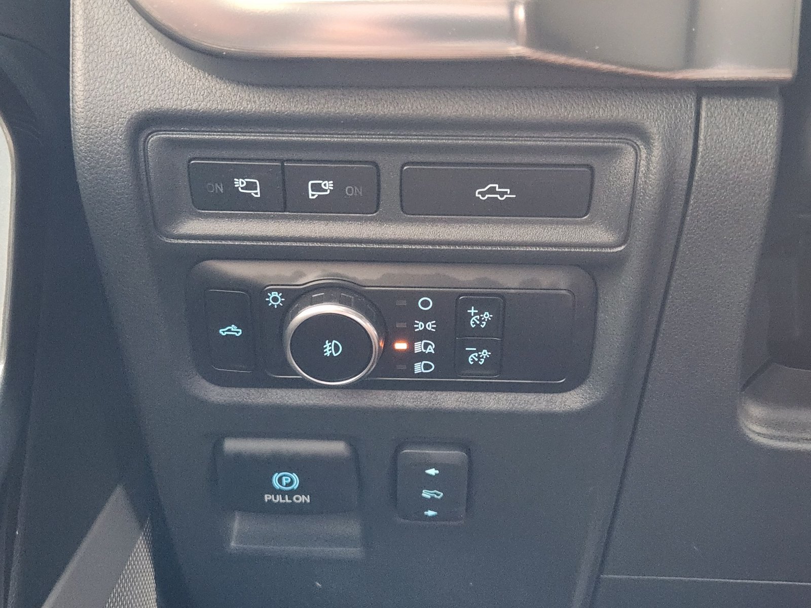 Used 2023 Ford F150 Lariat AWD/4WD image 26