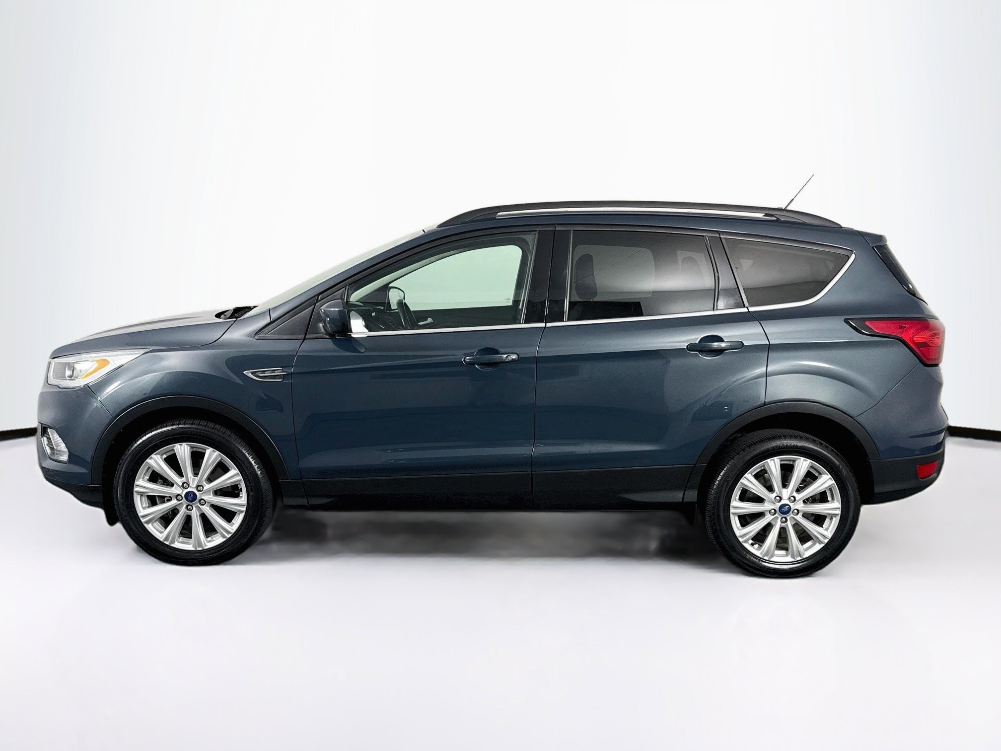 Used 2019 Ford Escape SEL AWD/4WD image 11