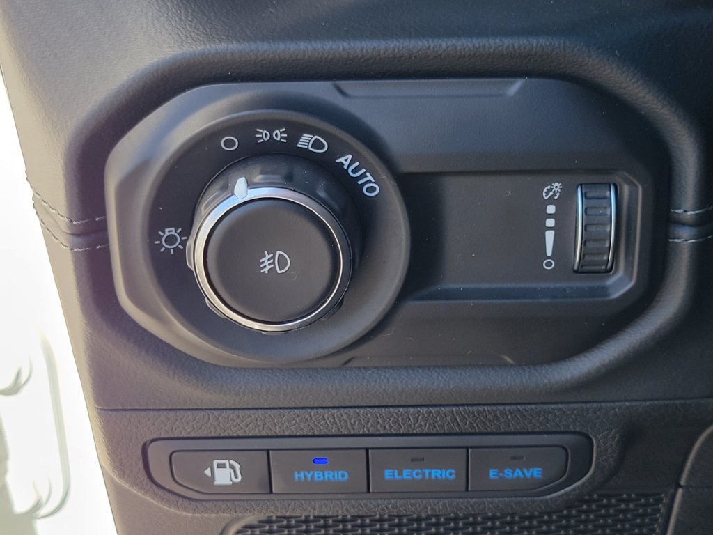 Used 2024 Jeep Wrangler High Altitude AWD/4WD image 13