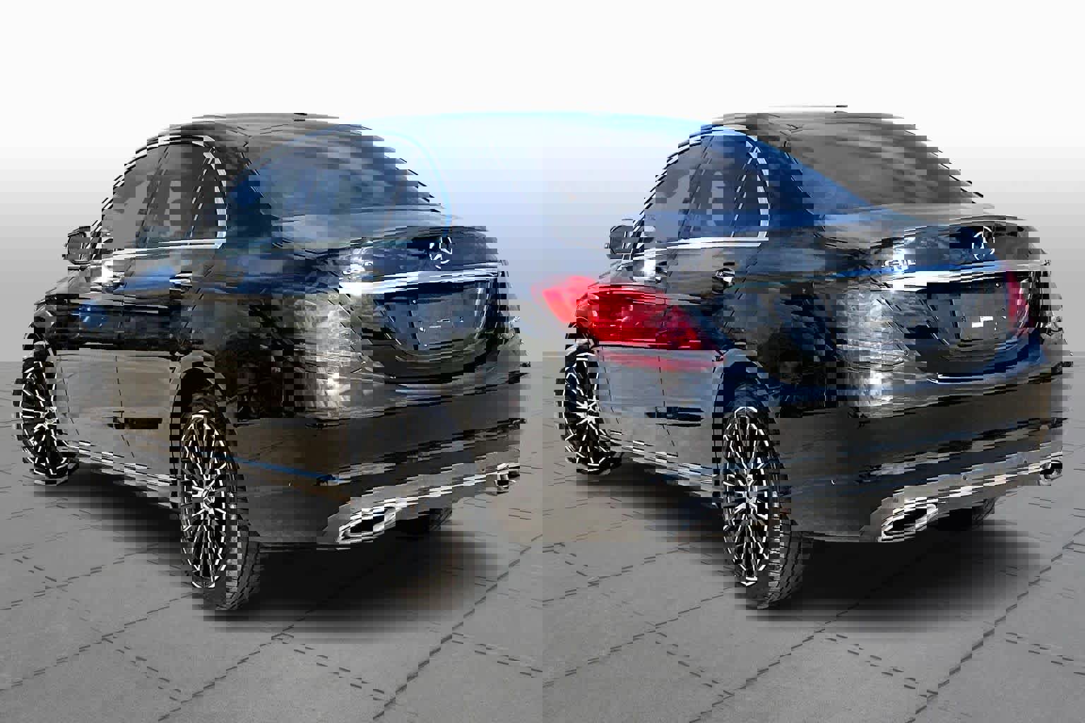 Used 2021 Mercedes-Benz C 300 Sedan image 12