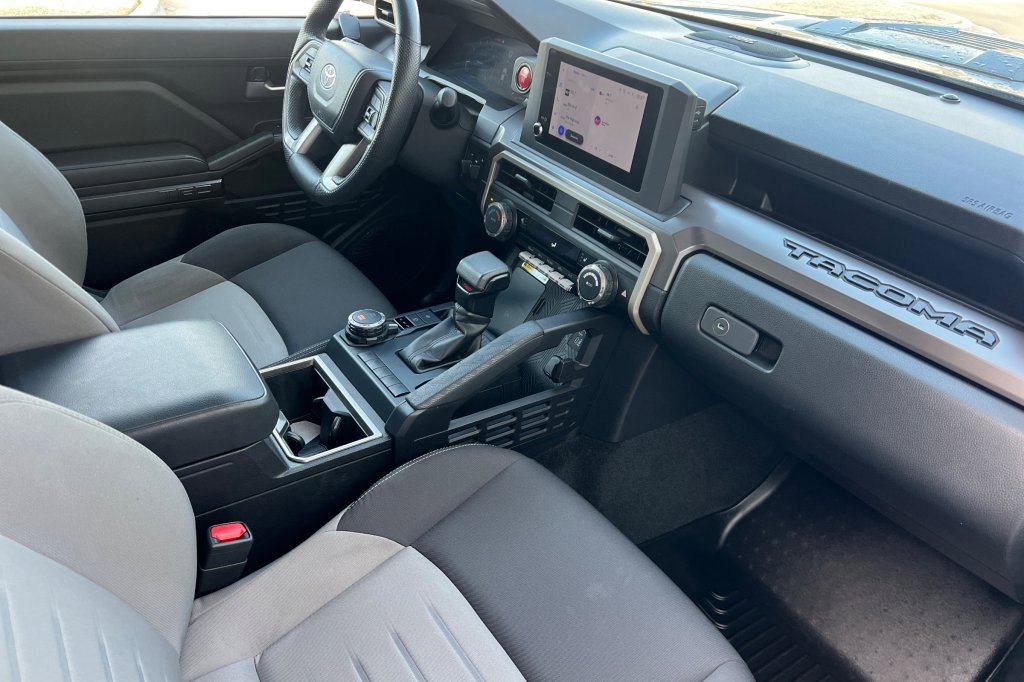 Used 2024 Toyota Tacoma TRD Sport image 12