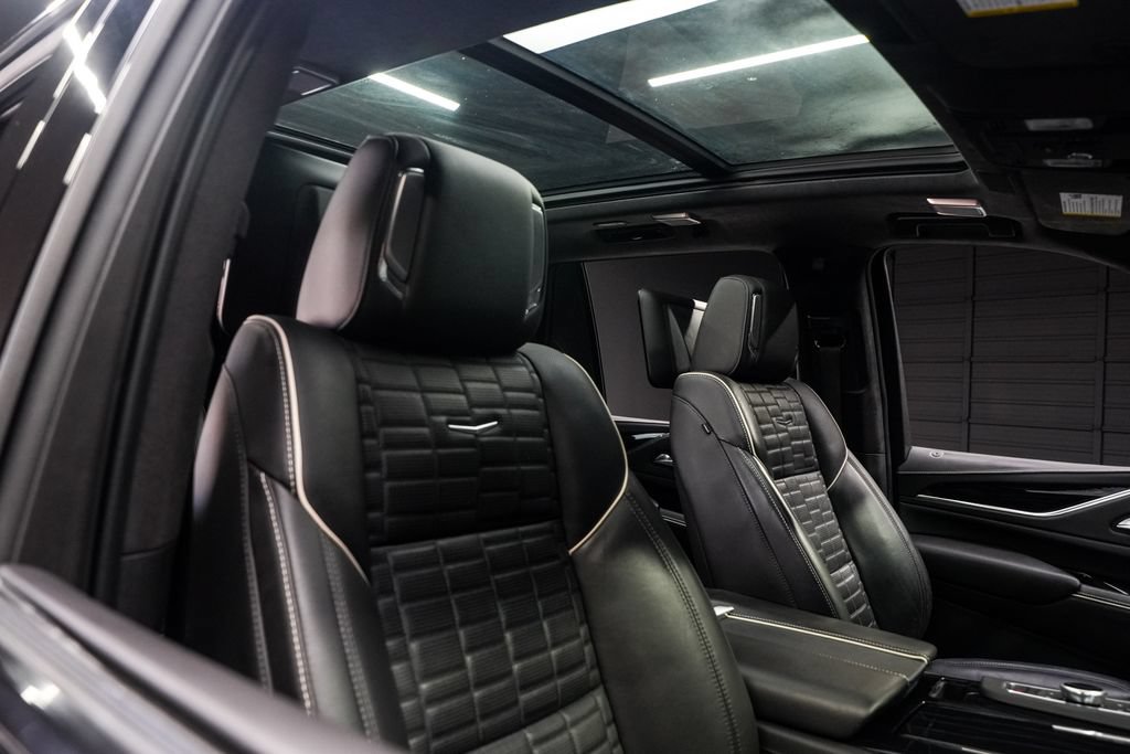 Used 2023 Cadillac Escalade V AWD/4WD image 45