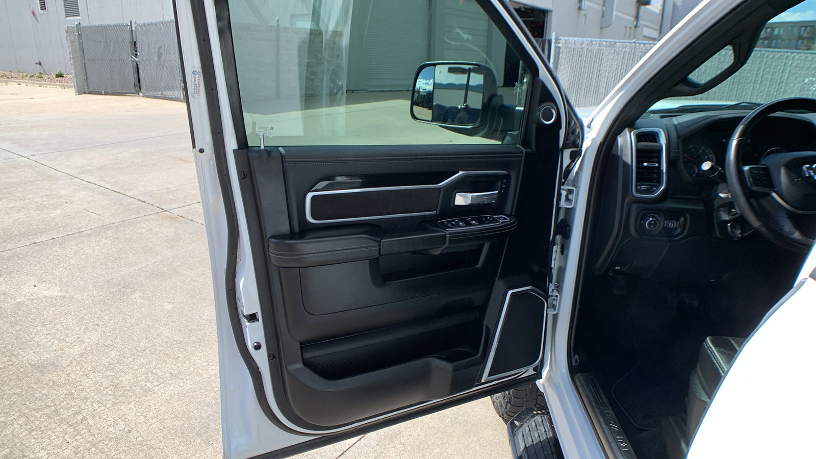 Used 2020 RAM 2500 Laramie AWD/4WD image 11